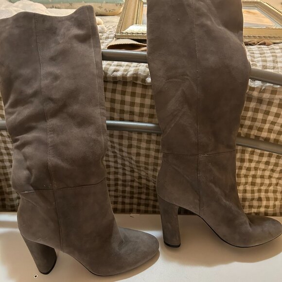 VINCE CAMUTO Femmie Tall Shaft Boot Grey Suede Size 8.5 - Picture 9 of 10